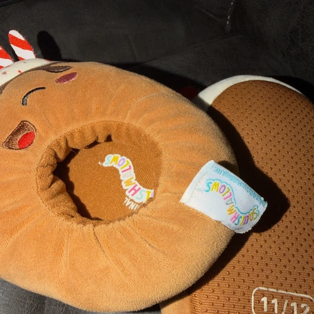Squishmallows Sivi Hot Cocoa Latte Christmas Plush Slippers Youth 11/12